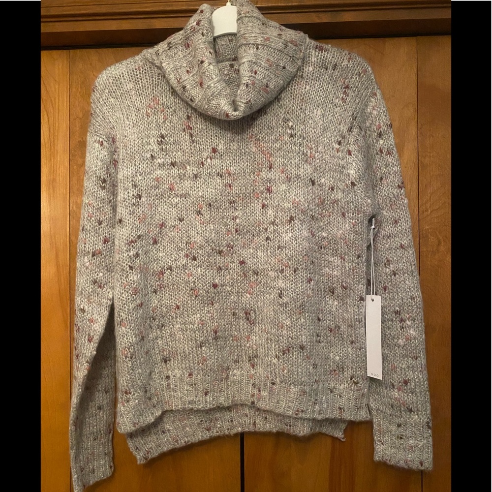 NWT. Kiss the Stars Sweater